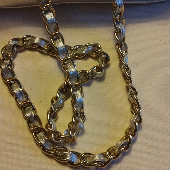 Paradox Leather Silver And Gold Quilted Chain Bag w Tassel - Picture 5 of 9